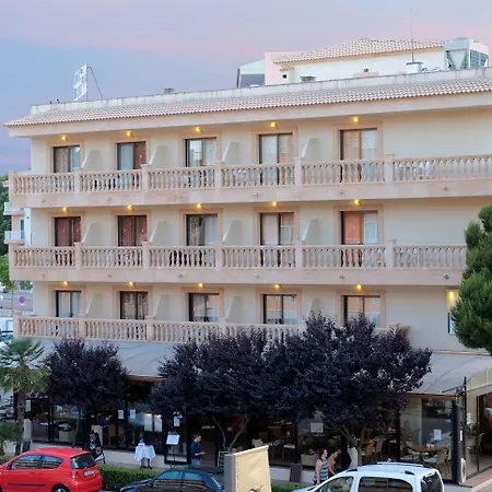 Bell Port Hotel