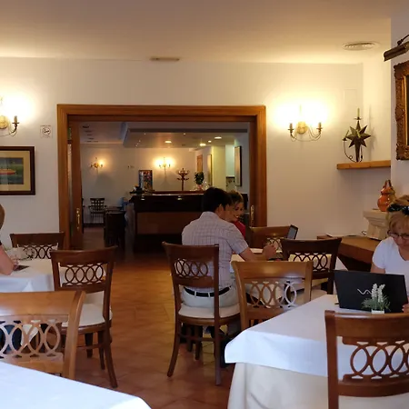 מלון Bell Port 3*